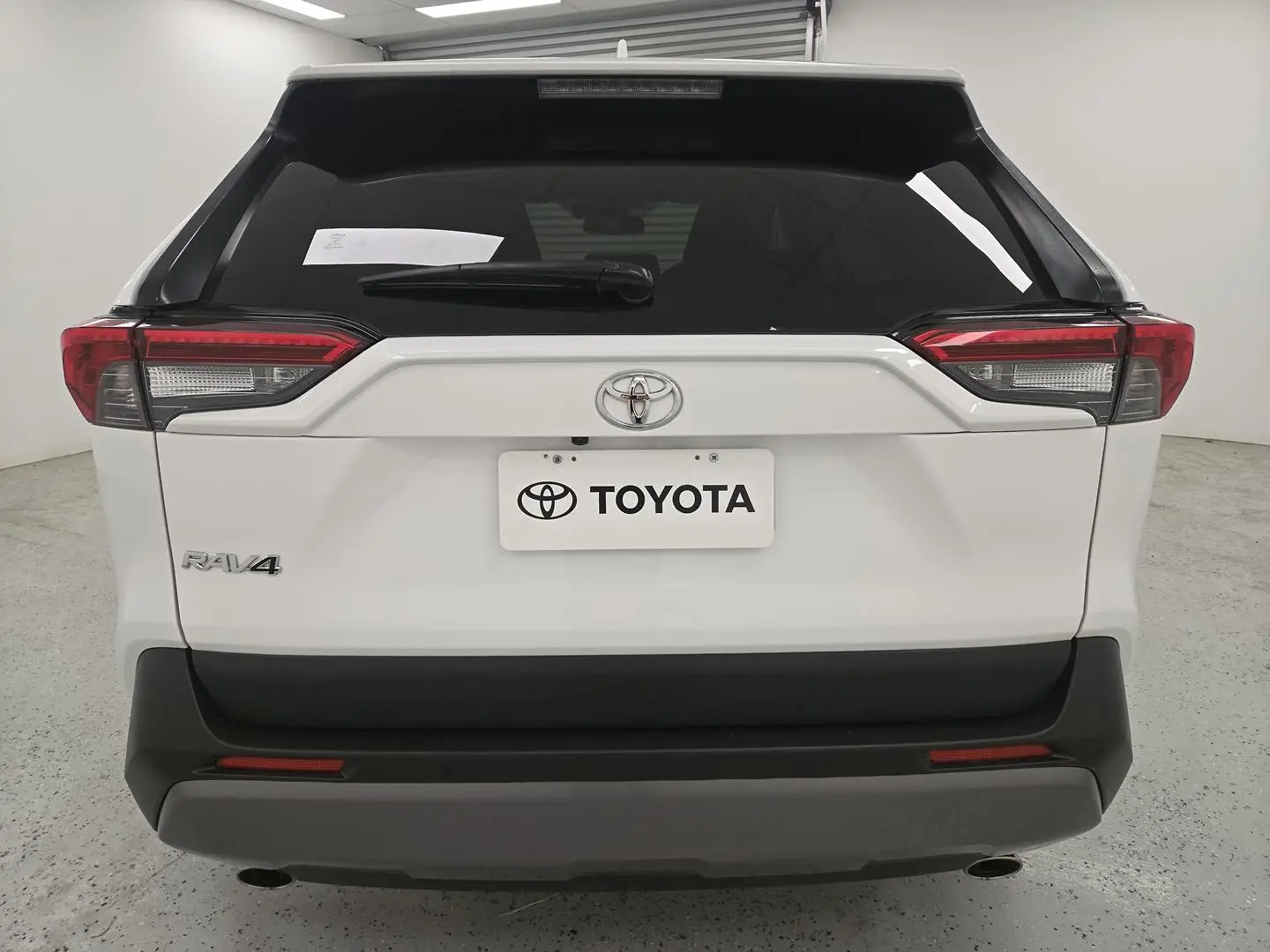 2021 Toyota RAV4 Gallery Image 4