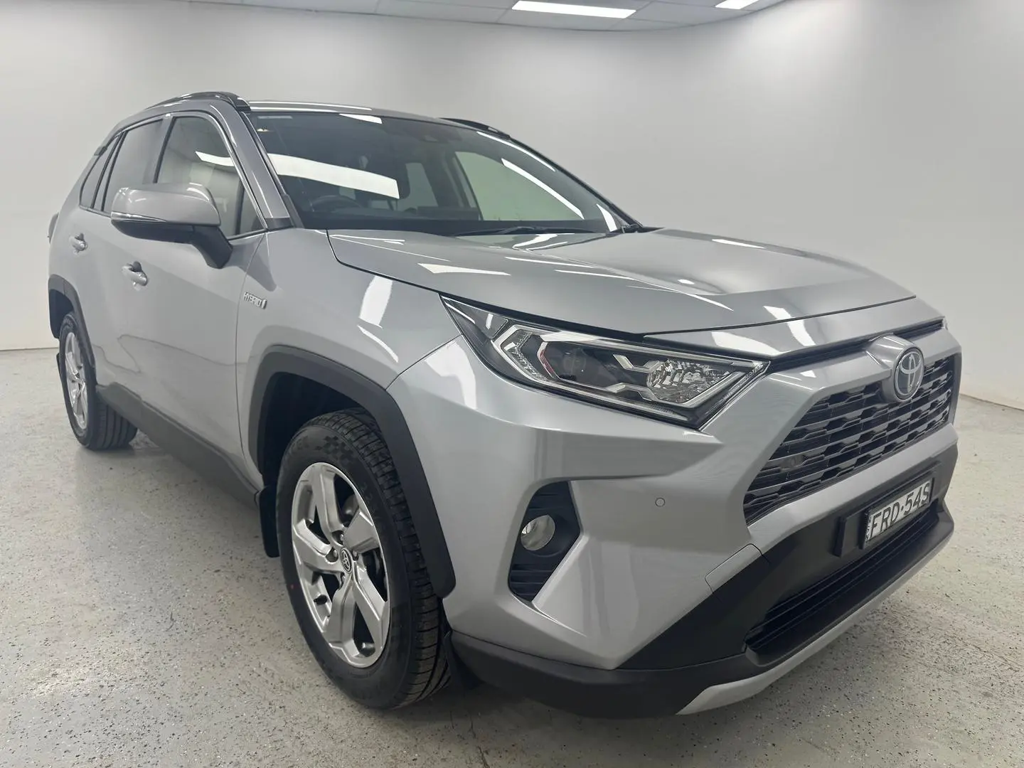 2020 Toyota RAV4 Gallery Image 1