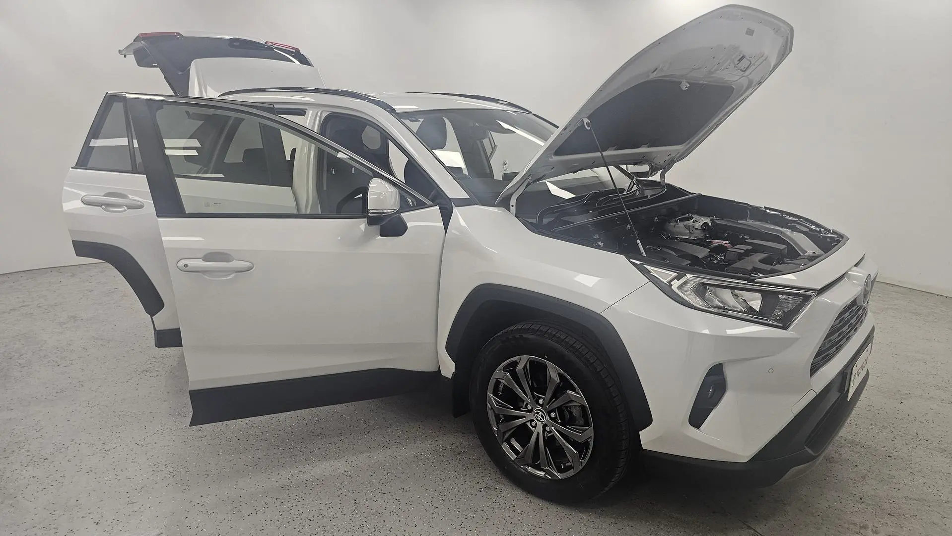 2023 Toyota RAV4 Gallery Image 25