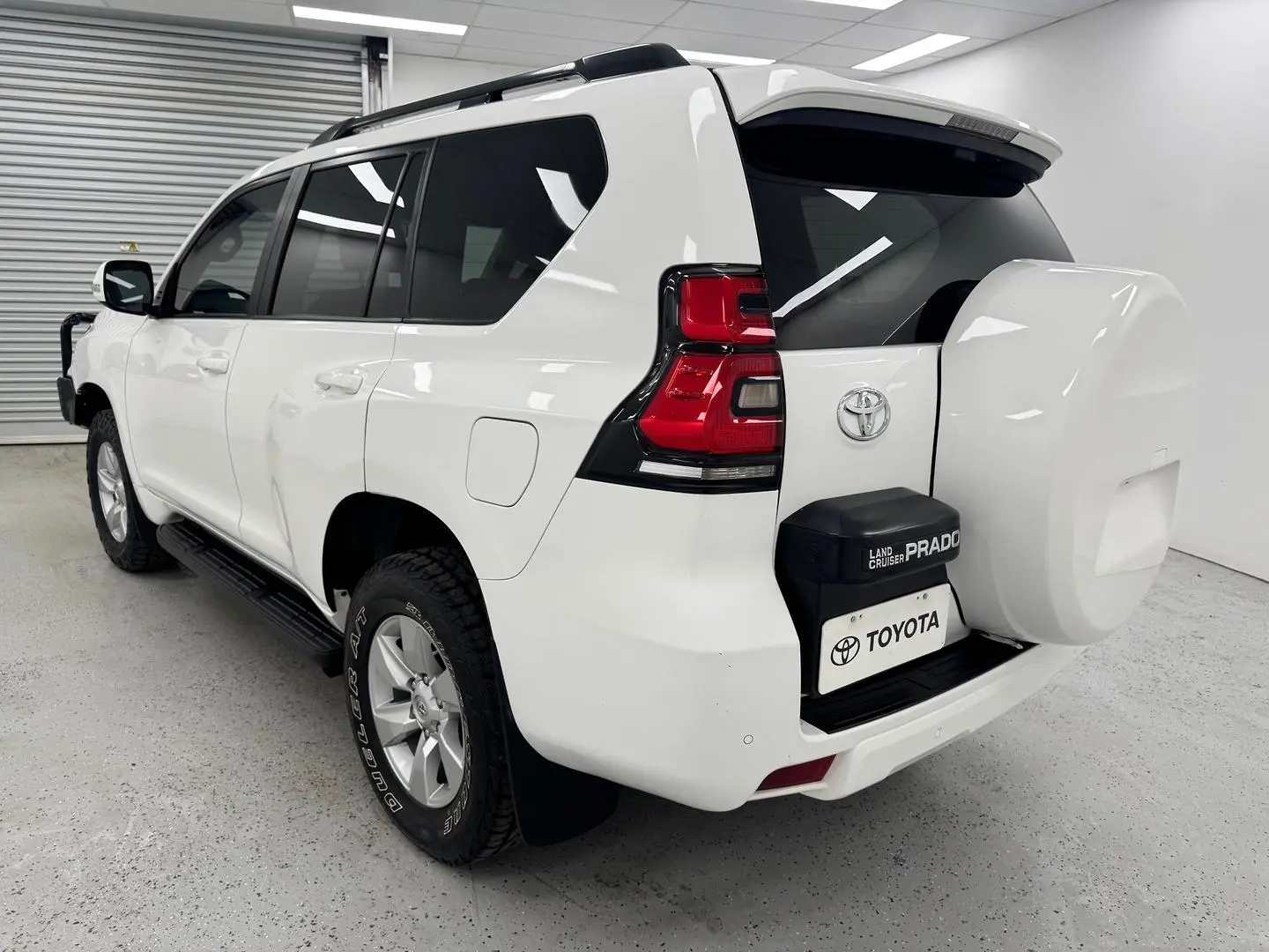 2020 Toyota Landcruiser Prado Gallery Image 4