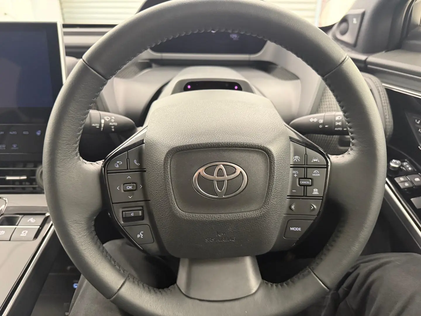 2025 Toyota bZ4X Gallery Image 25