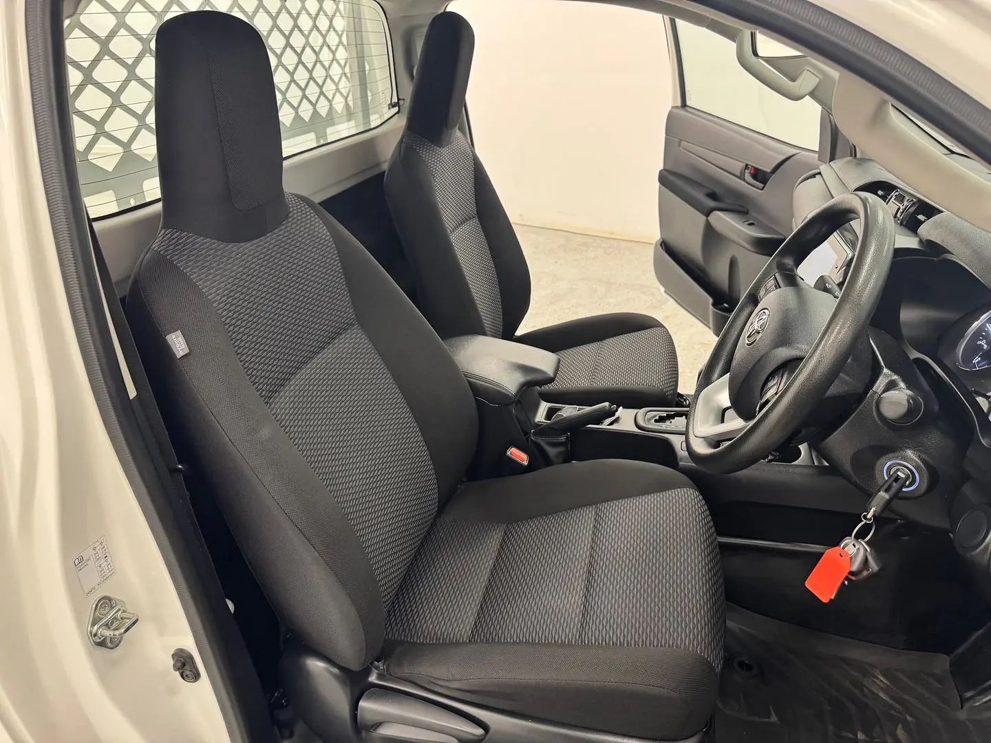 2023 Toyota Hilux Gallery Image 24