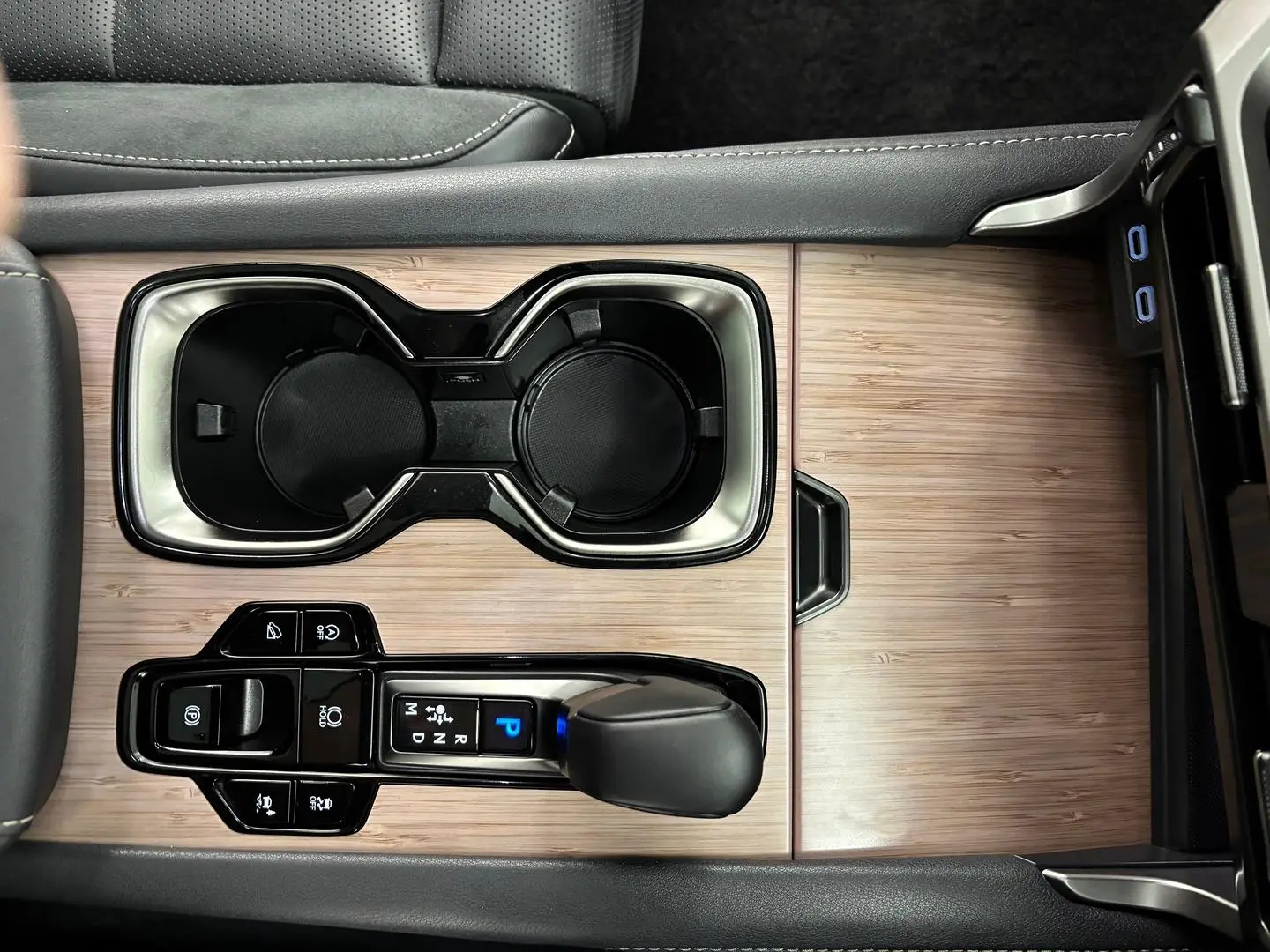 2024 Lexus RX Gallery Image 36