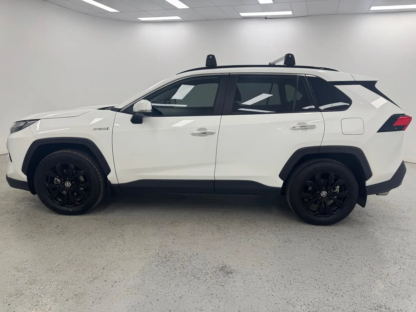 2022 Toyota RAV4 Gallery Image 5