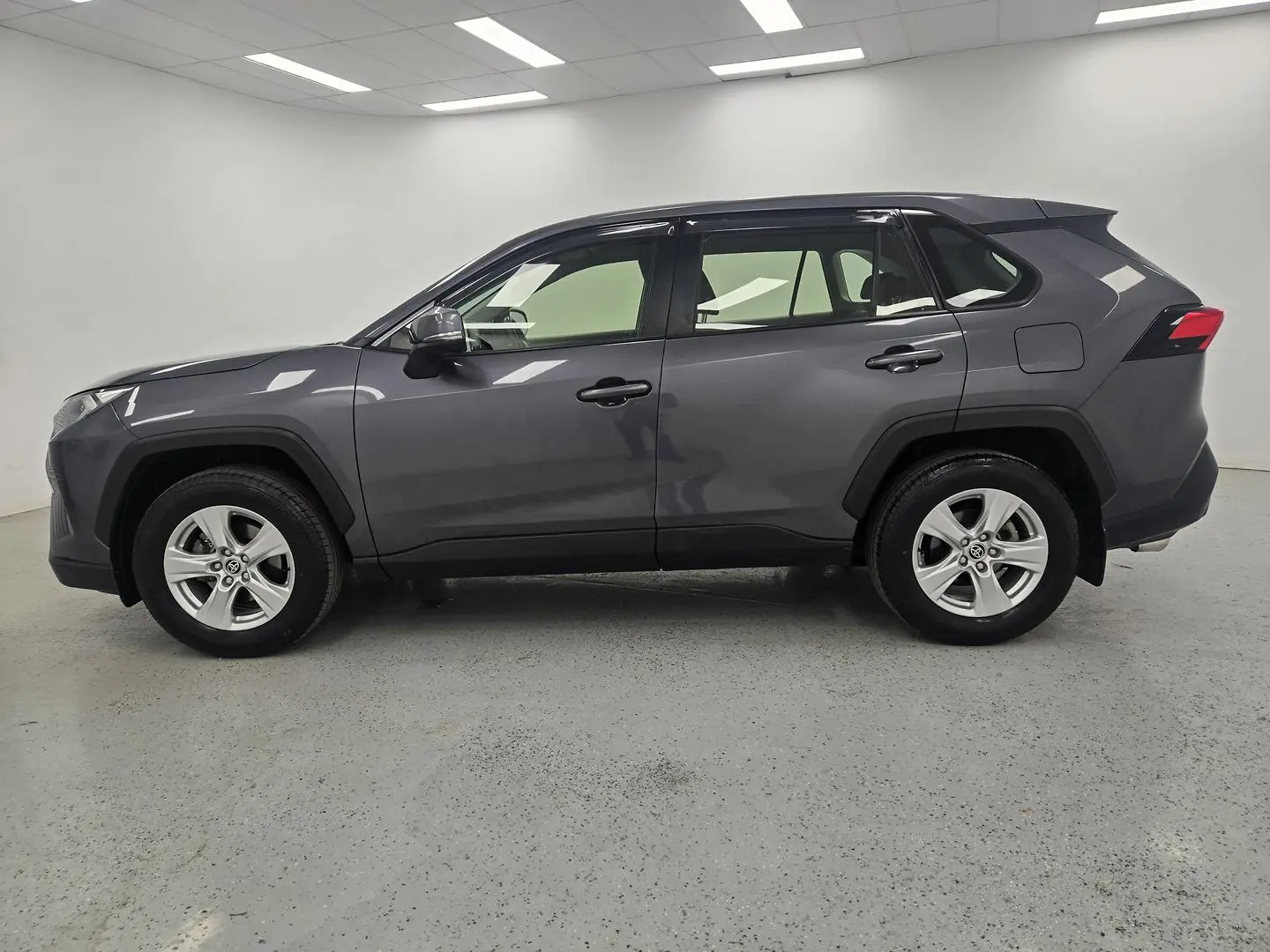 2021 Toyota Rav4 Gallery Image 6