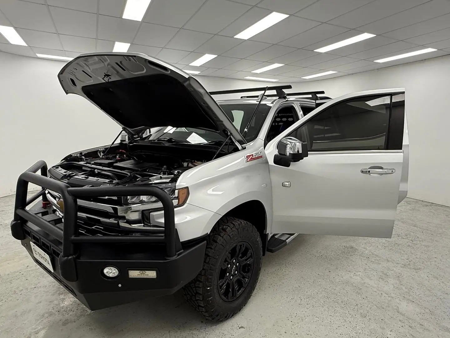 2022 Chevrolet Silverado Gallery Image 8