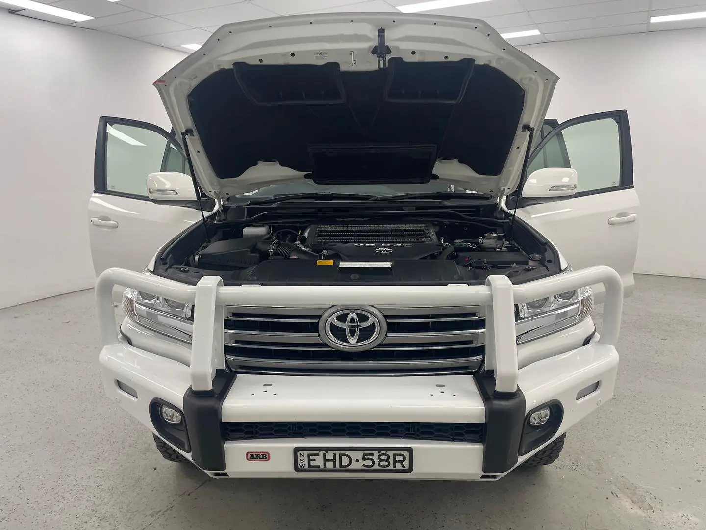 2020 Toyota Landcruiser Gallery Image 15