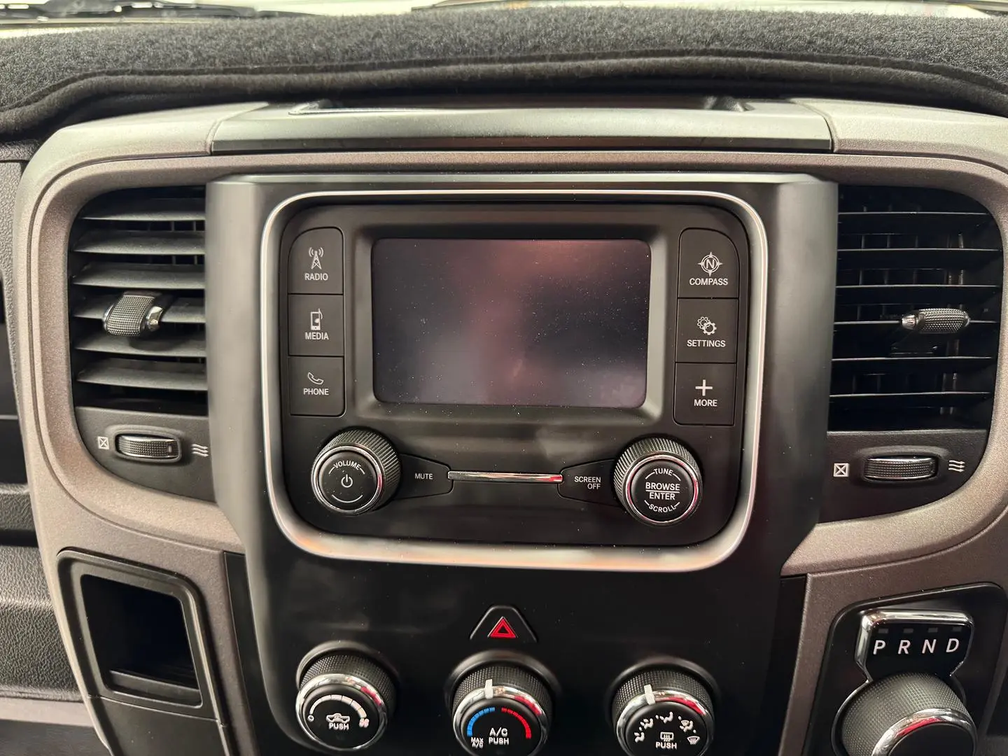 2022 RAM 1500 Gallery Image 19
