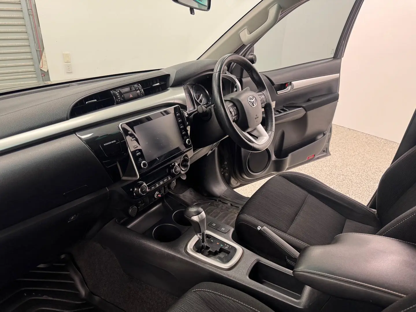 2020 Toyota Hilux Gallery Image 33