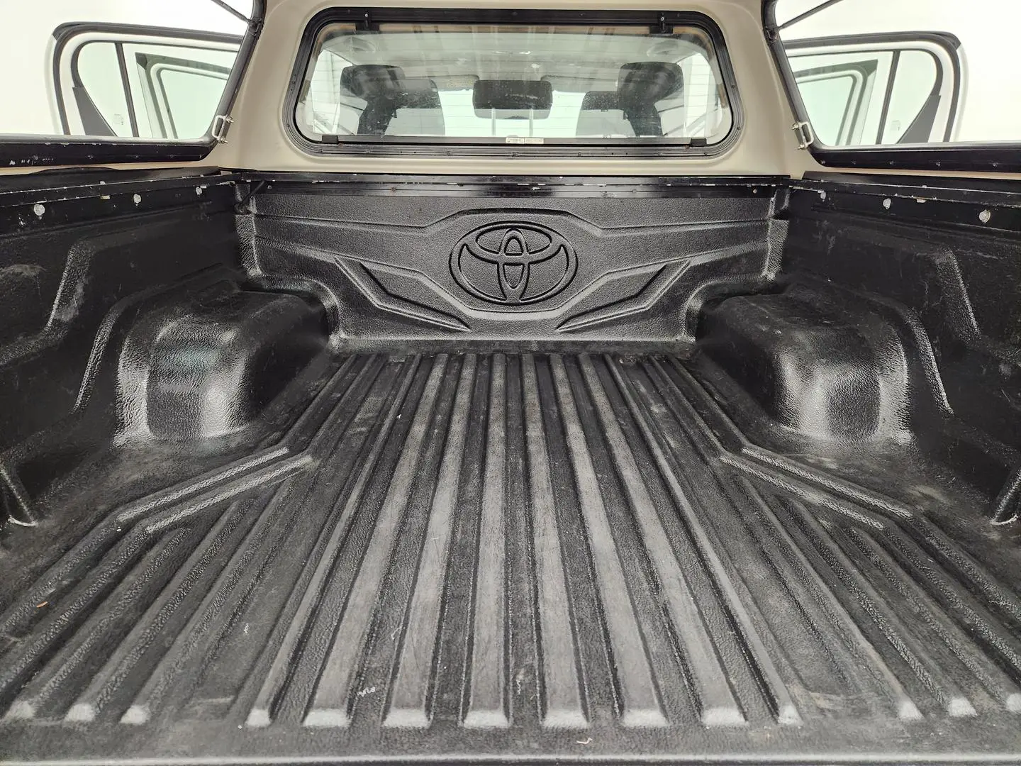 2018 Toyota Hilux Gallery Image 19