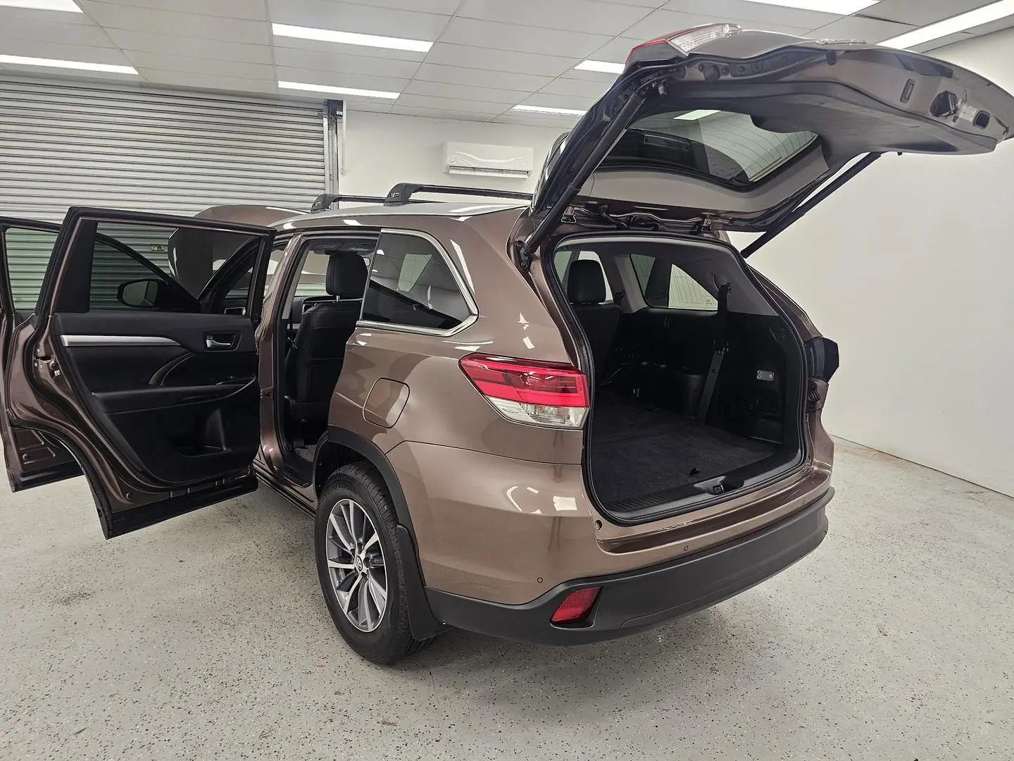 2019 Toyota Kluger Gallery Image 16