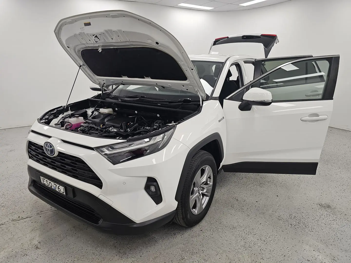 2022 Toyota RAV4 Gallery Image 8