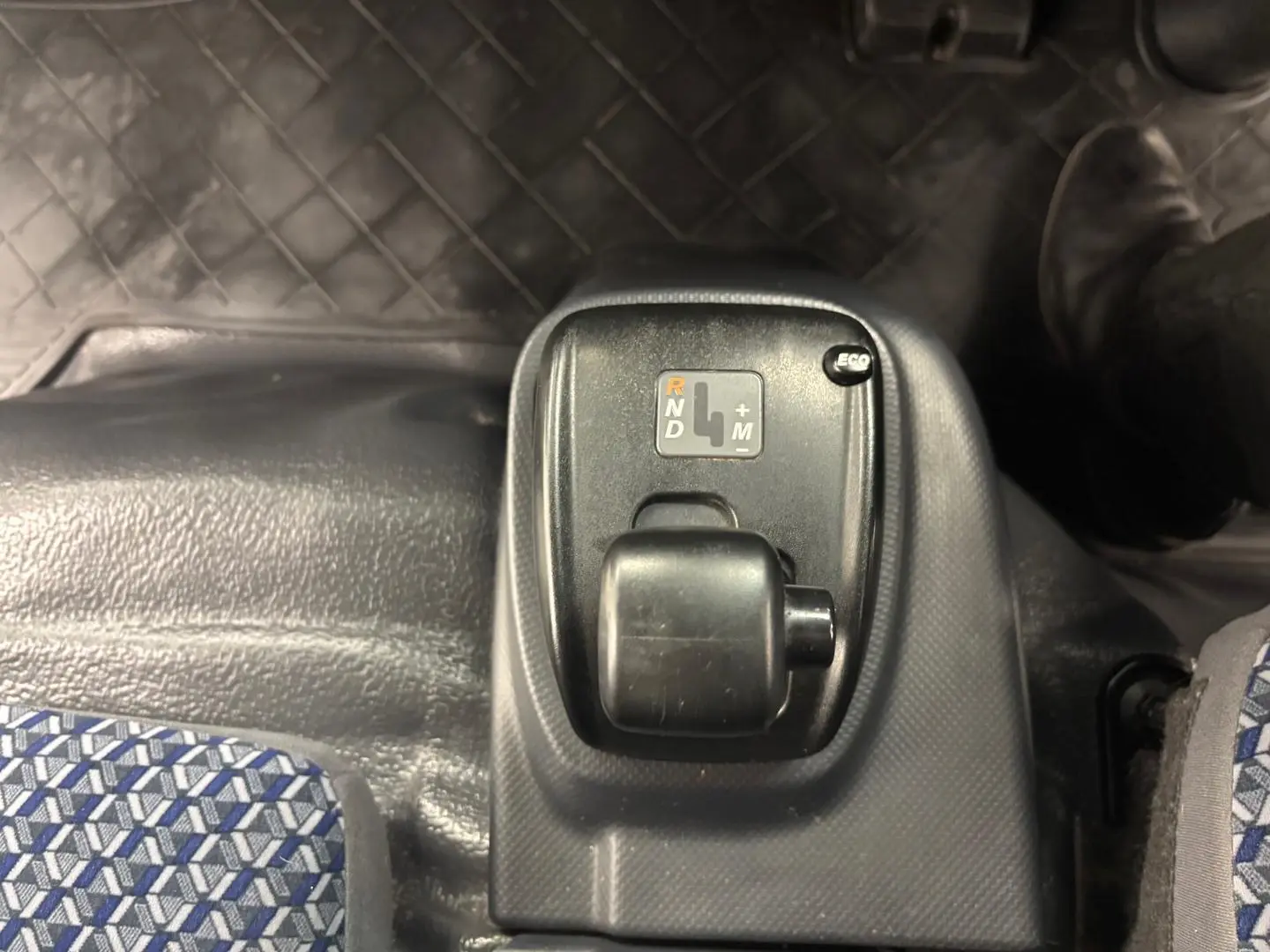 2023 Isuzu N Series Gallery Image 30