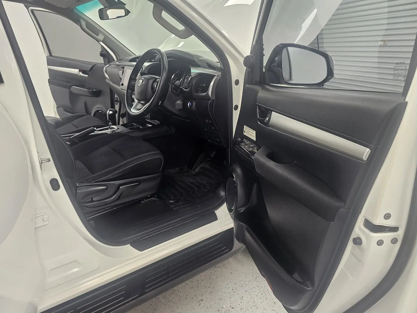 2021 Toyota Hilux Gallery Image 22