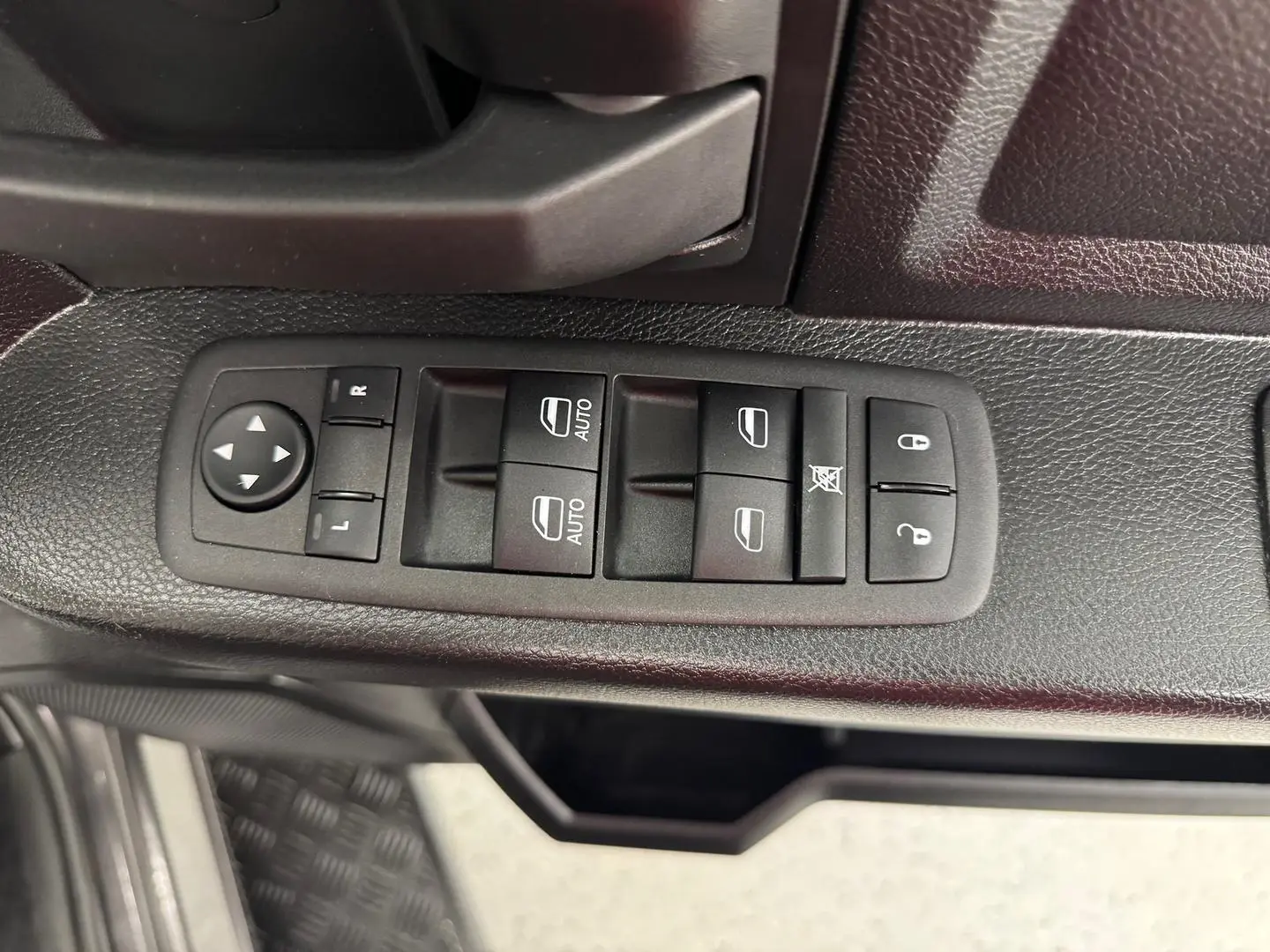 2022 RAM 1500 Gallery Image 14