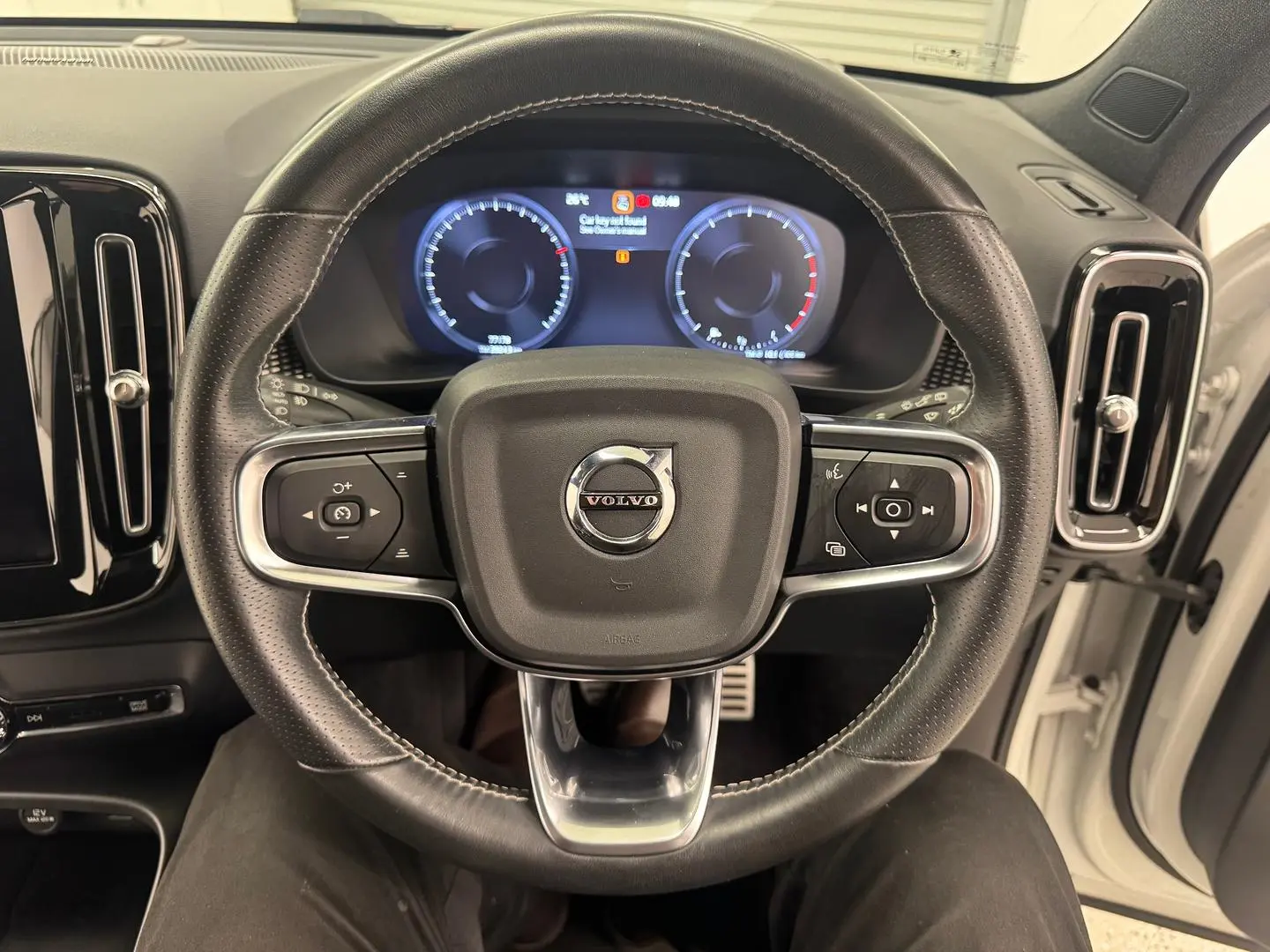 2020 Volvo XC40 Gallery Image 19