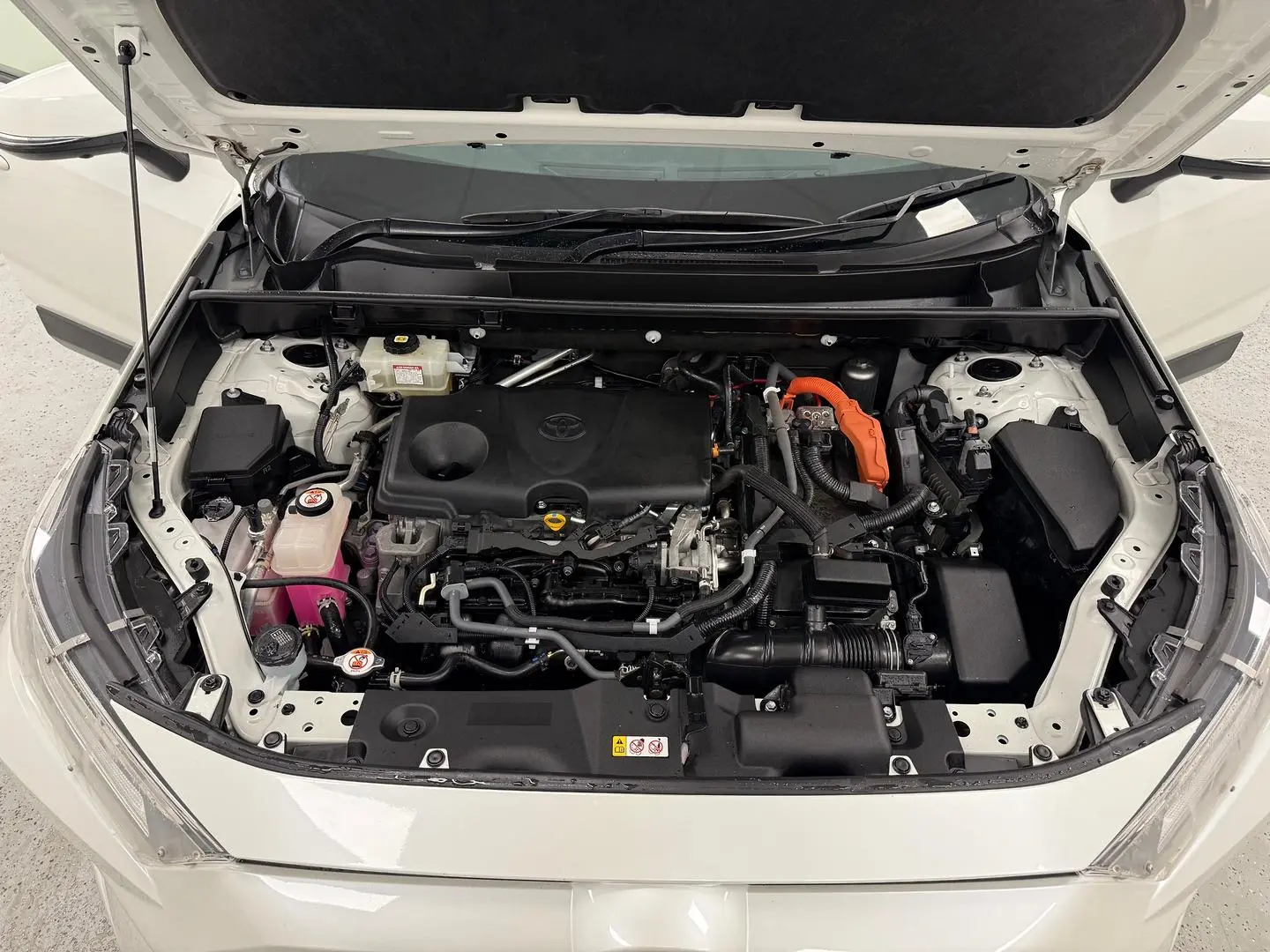 2020 Toyota RAV4 Gallery Image 15