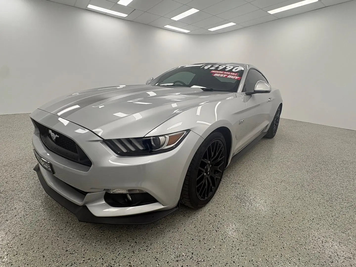 2017 Ford Mustang Gallery Image 8