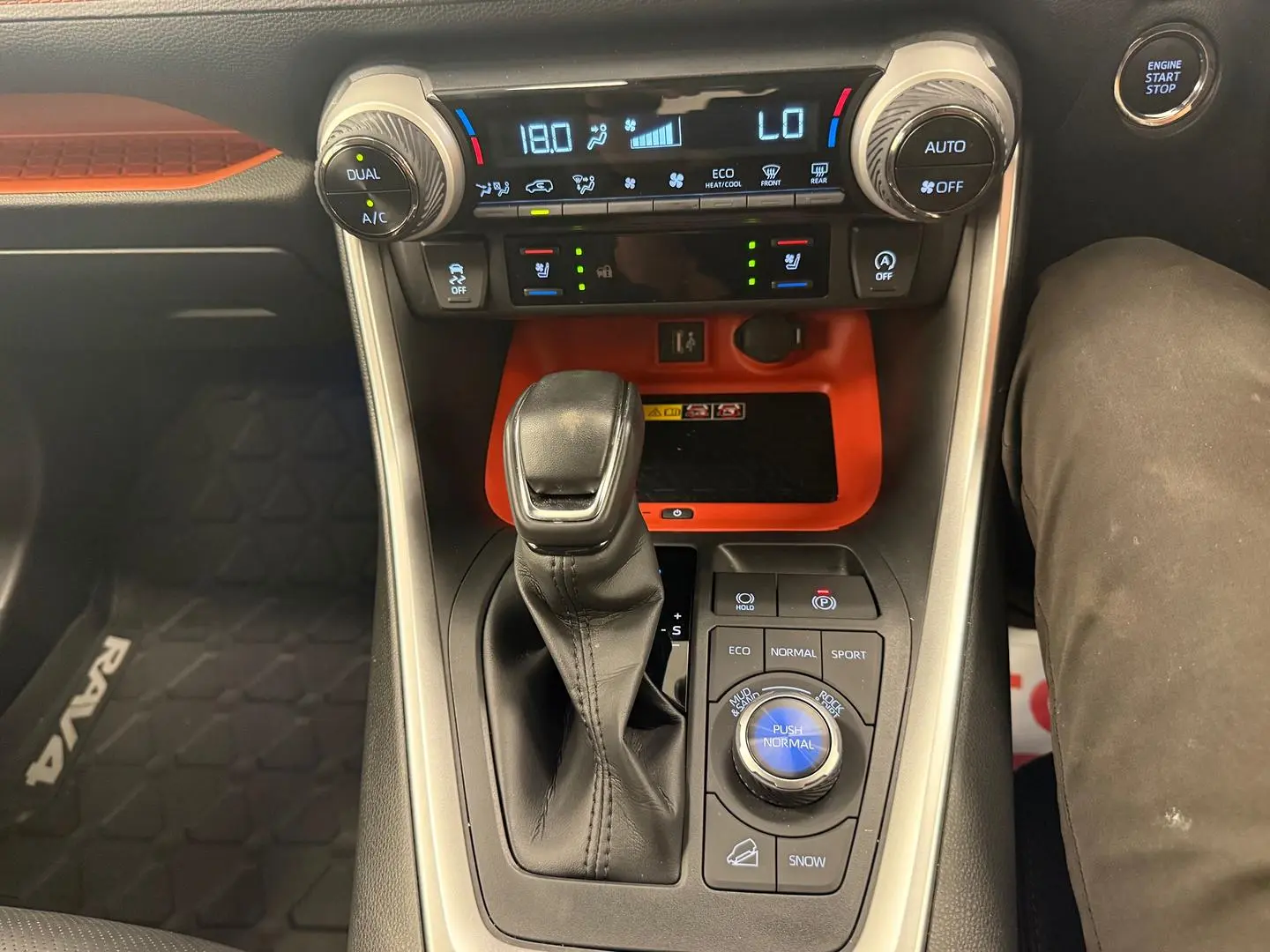 2023 Toyota RAV4 Gallery Image 29