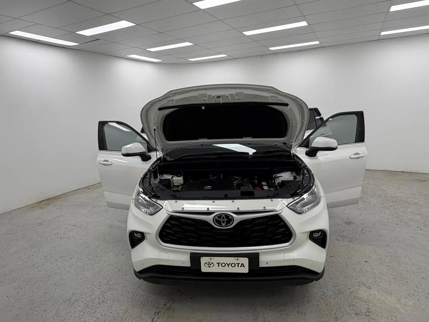 2021 Toyota Kluger Gallery Image 12