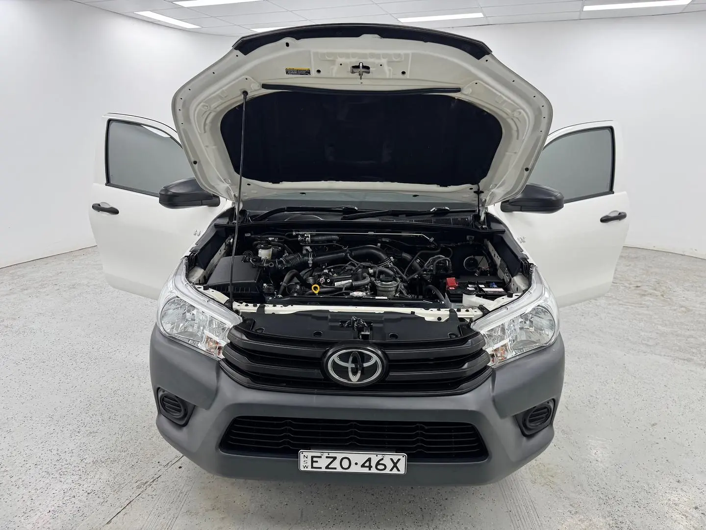 2020 Toyota Hilux Gallery Image 11