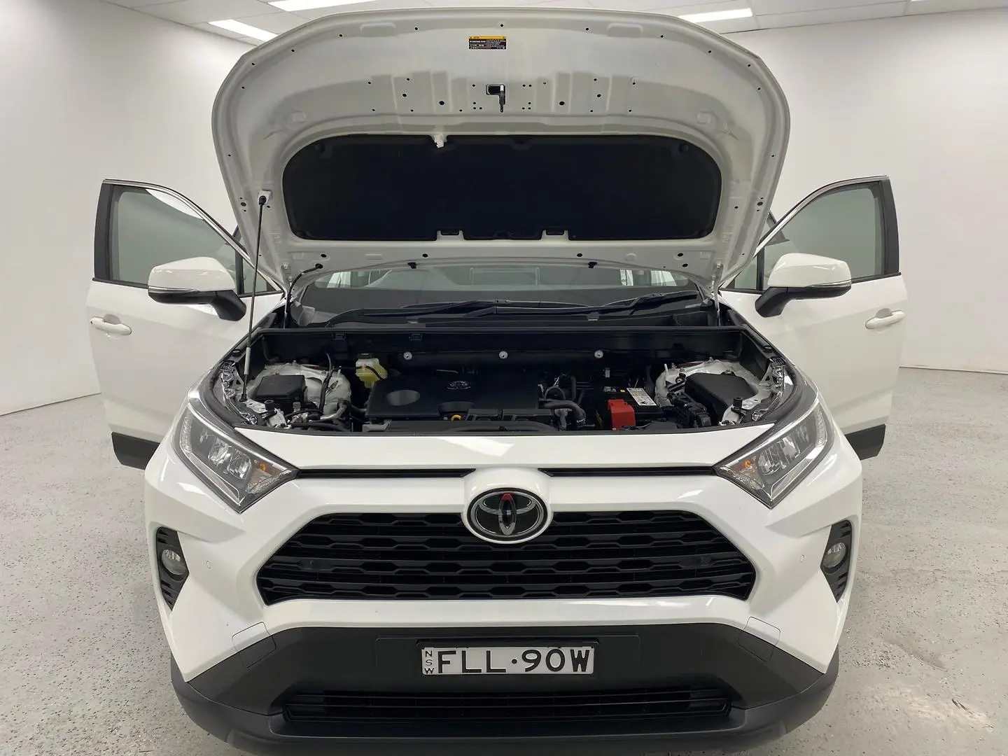 2019 Toyota RAV4 Image 16