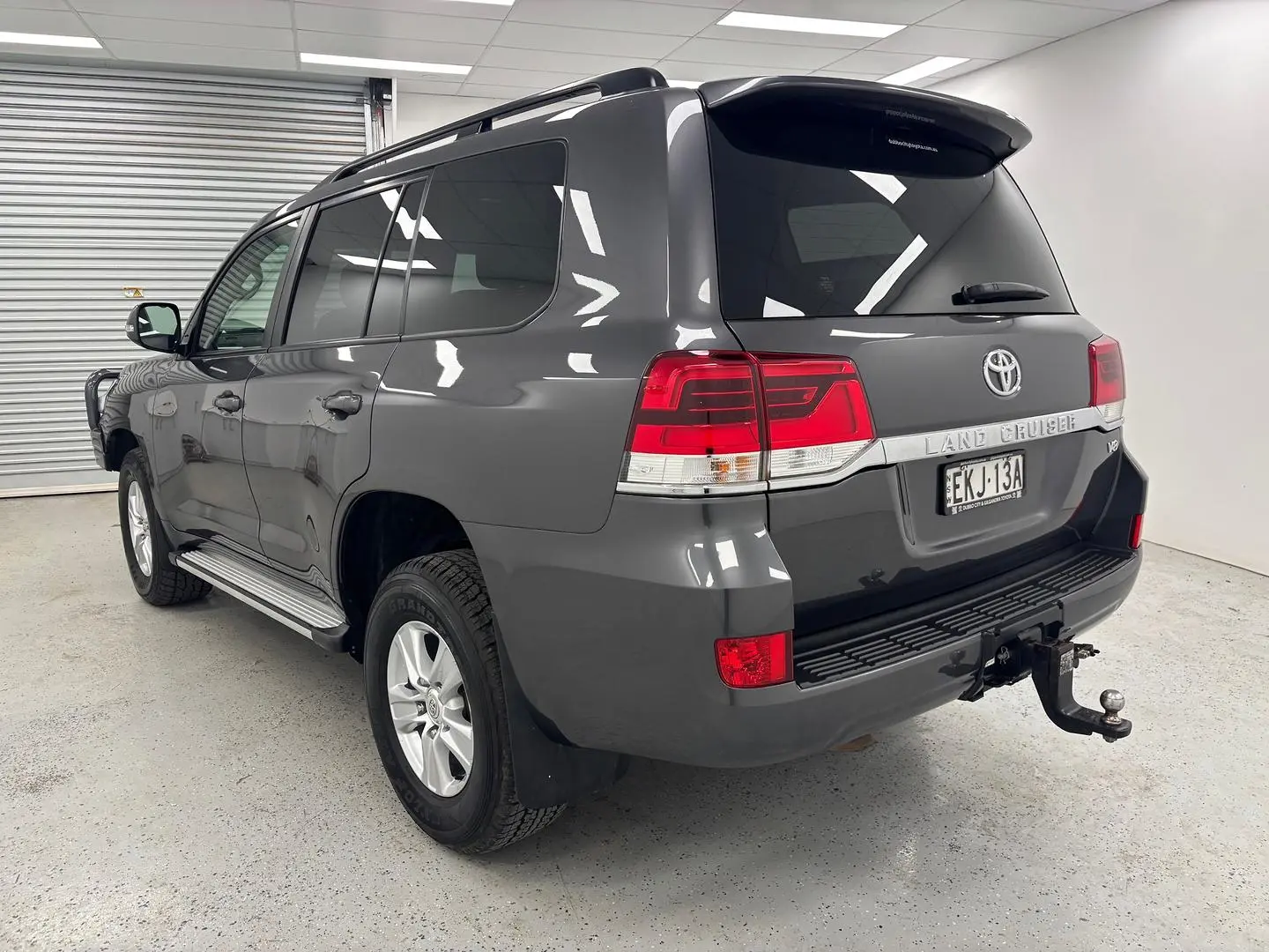 2017 Toyota Landcruiser Gallery Image 5