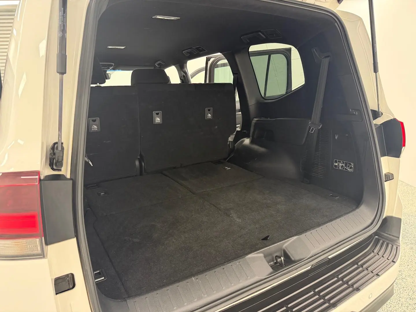 2024 Toyota Landcruiser Gallery Image 15