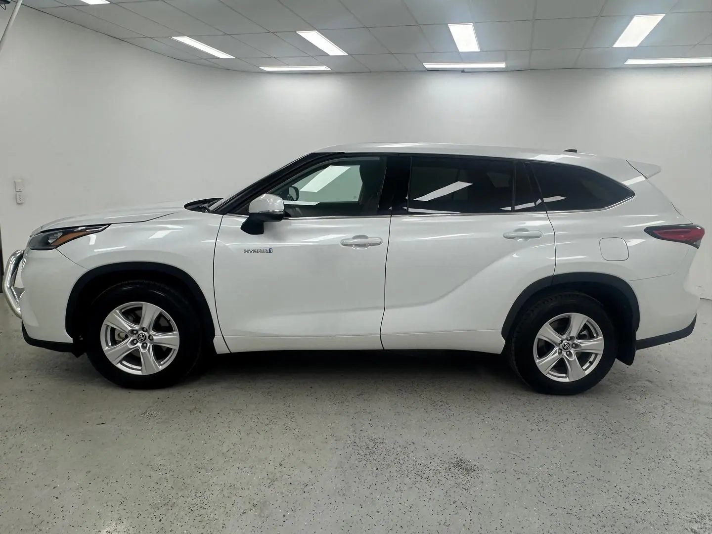 2021 Toyota Kluger Gallery Image 5