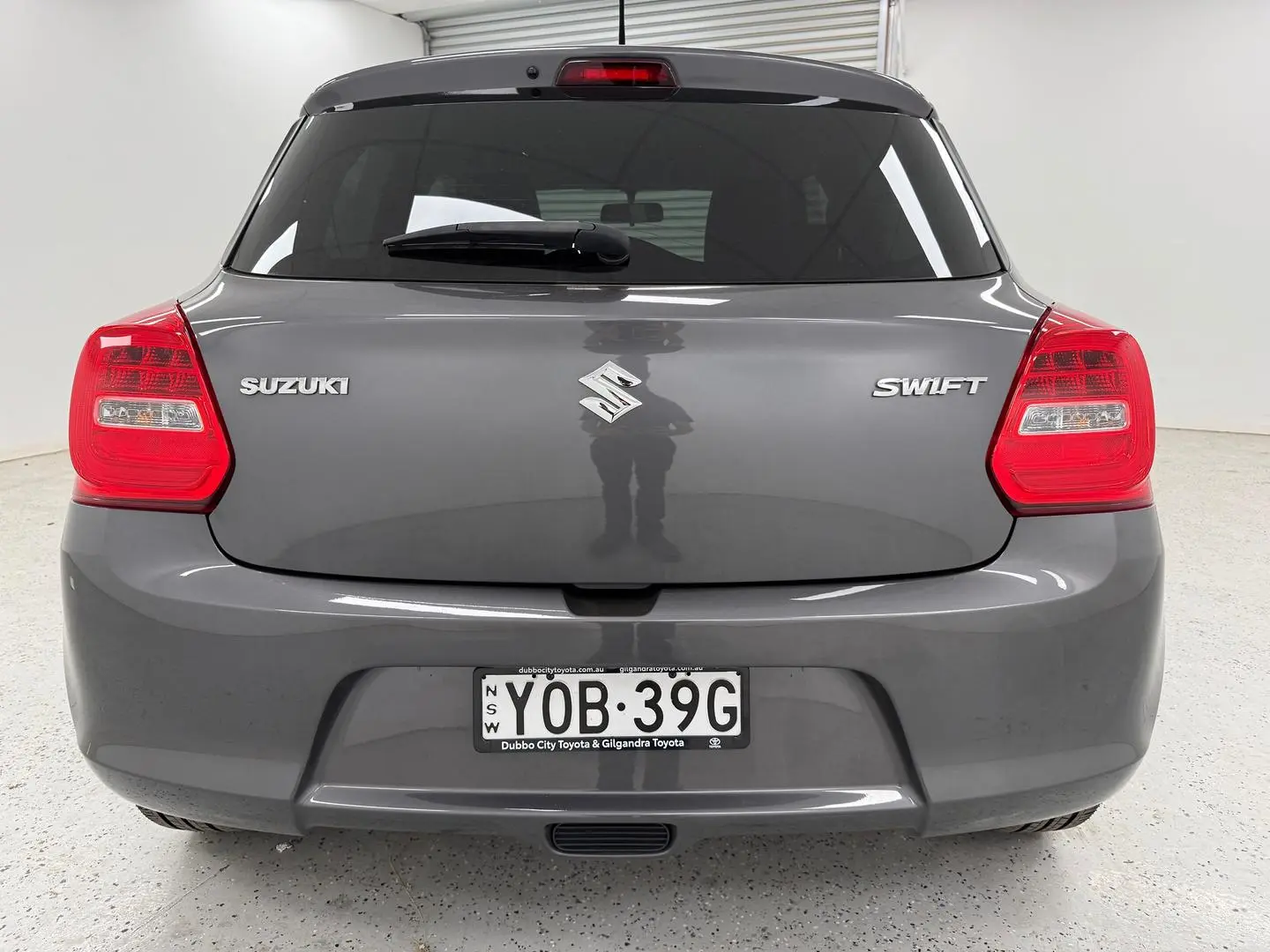 2023 Suzuki Swift Gallery Image 4