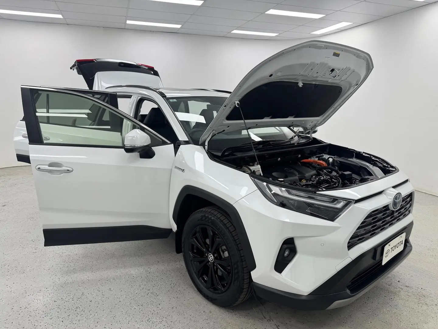 2023 Toyota RAV4 Gallery Image 7