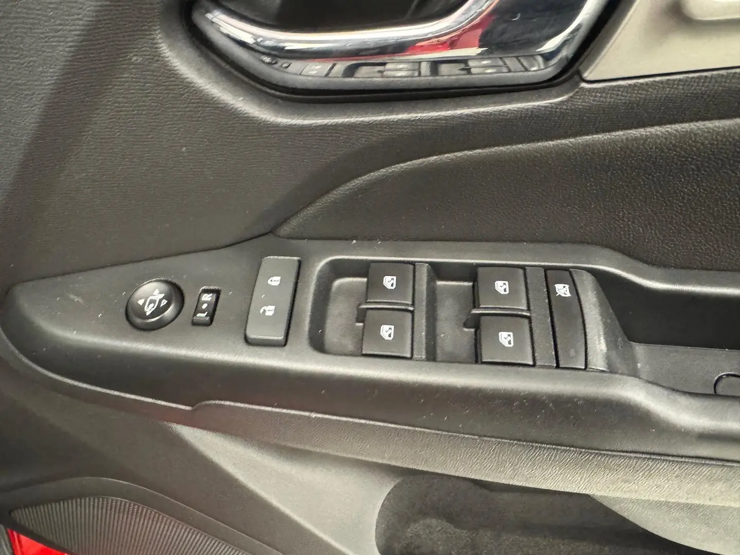 2017 Holden Colorado Gallery Image 28