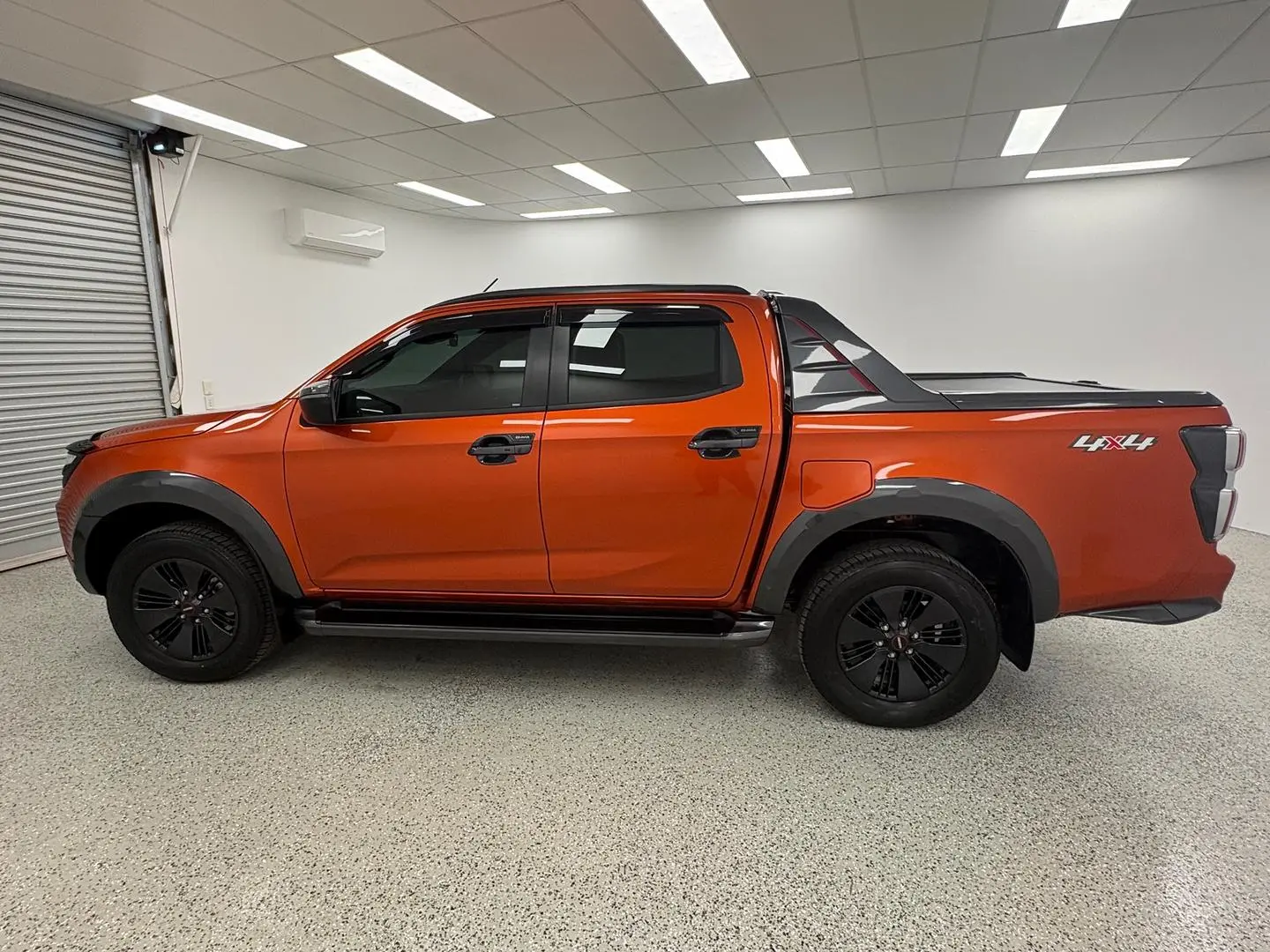 2021 Isuzu D-MAX Gallery Image 6