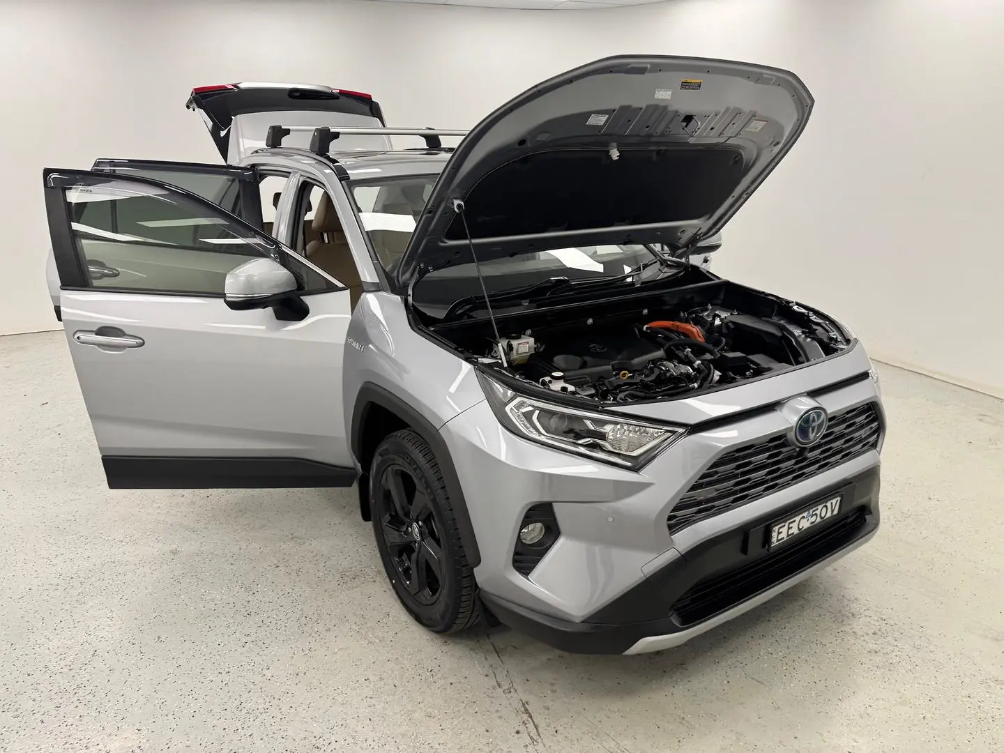 2020 Toyota RAV4 Gallery Image 7