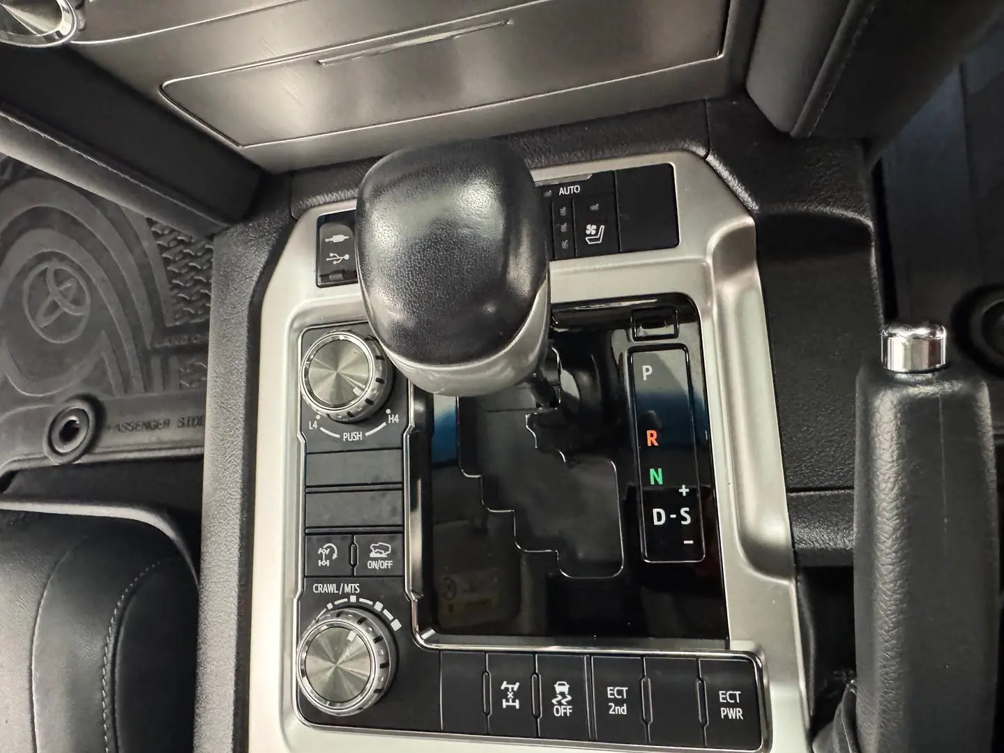 2021 Toyota Landcruiser Gallery Image 23