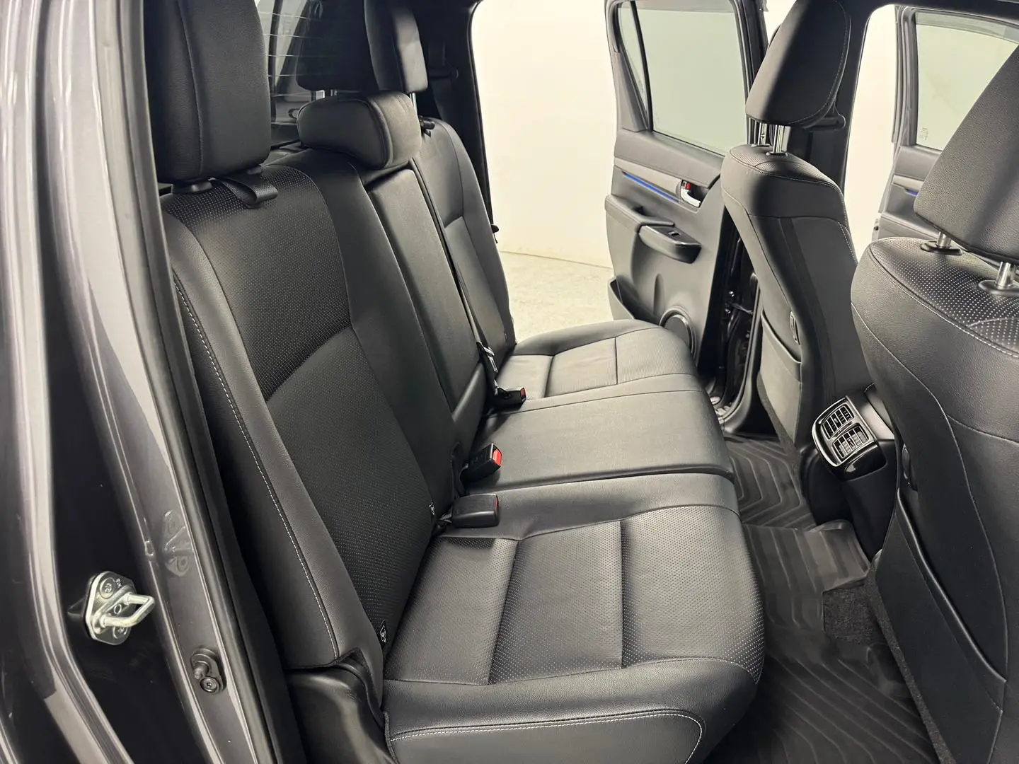 2023 Toyota Hilux Gallery Image 29