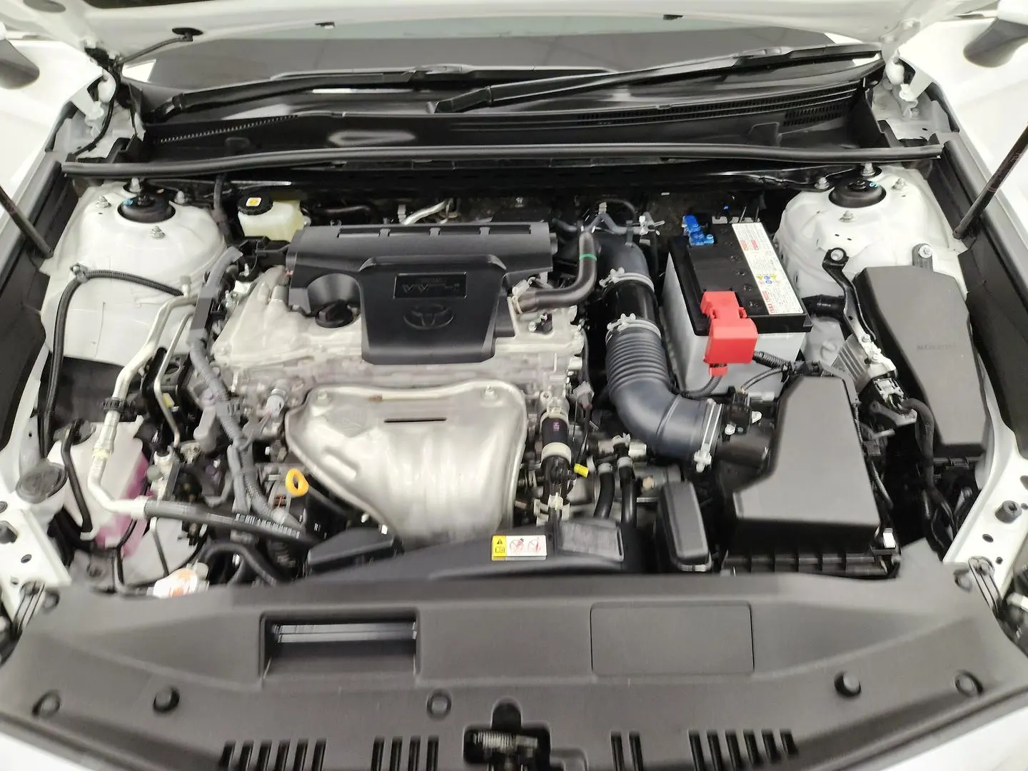 2020 Toyota Camry Gallery Image 16