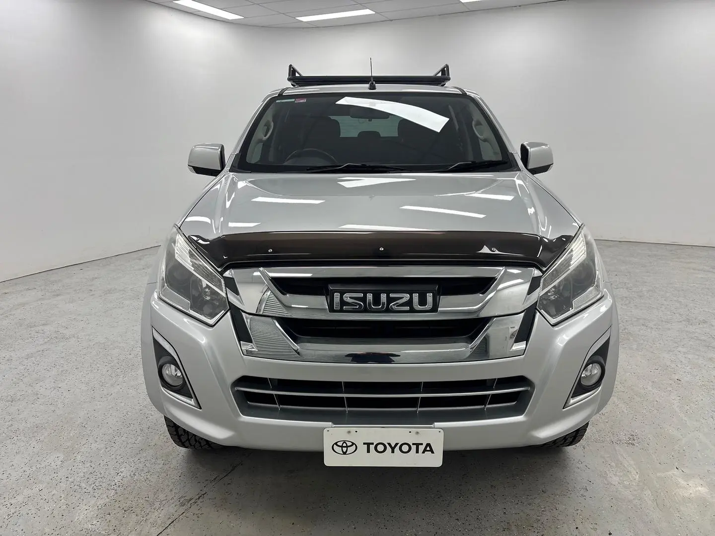 2017 Isuzu D-MAX Gallery Image 39