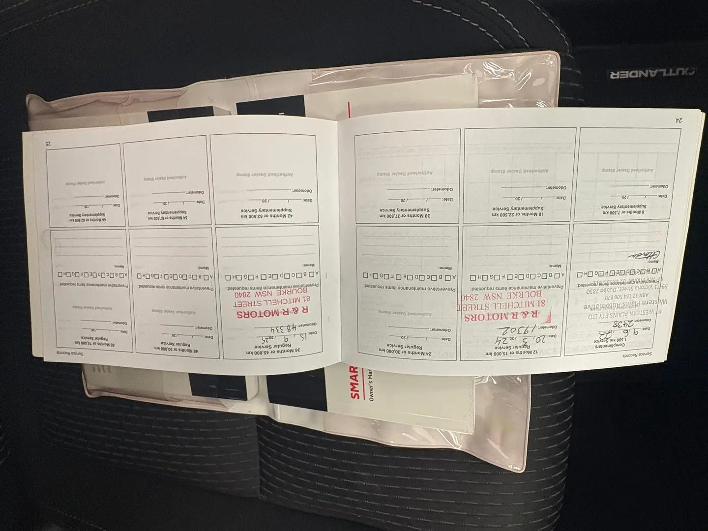 2022 Mitsubishi Outlander Gallery Image 23