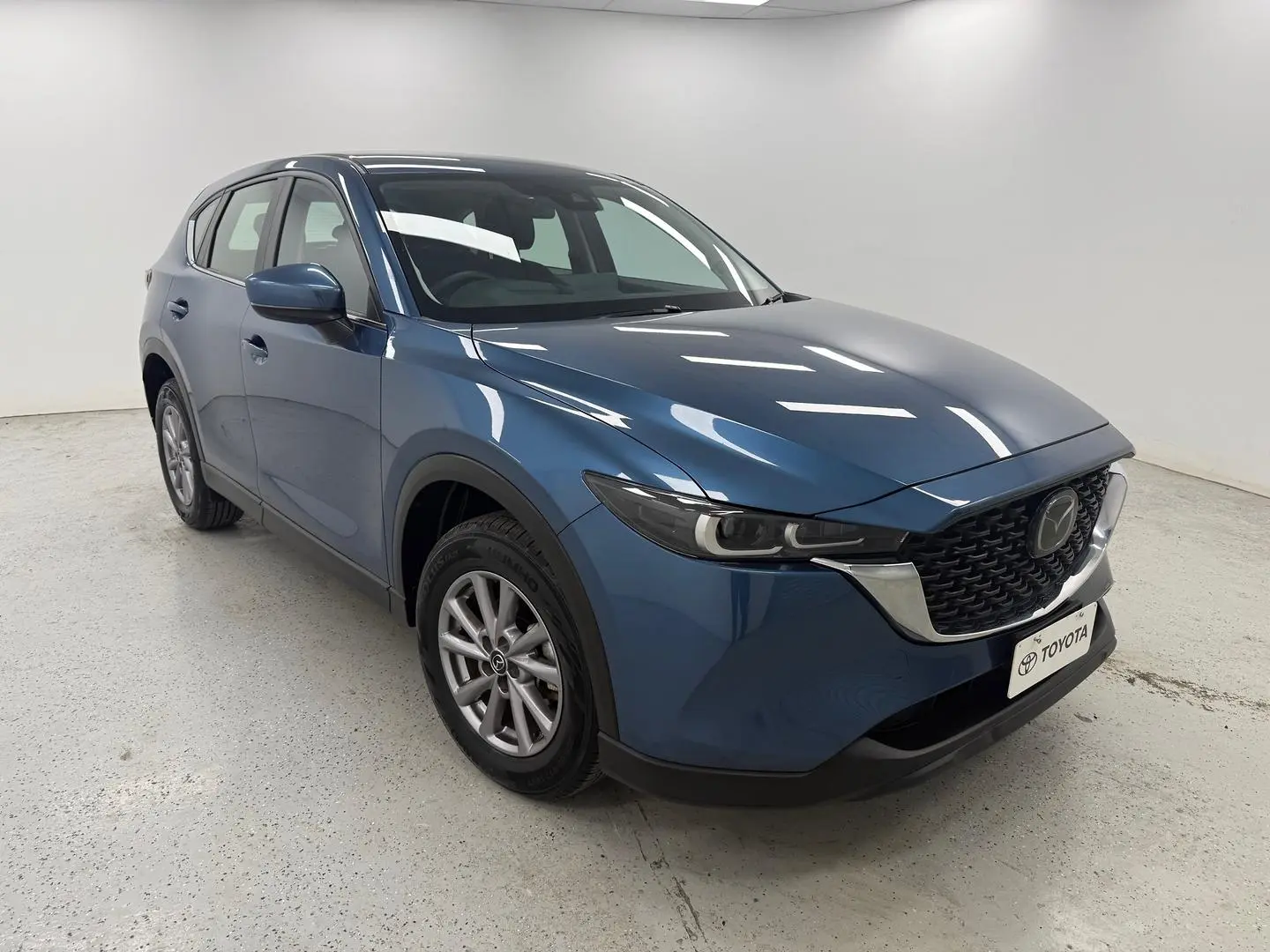 2023 Mazda CX-5 Gallery Image 1