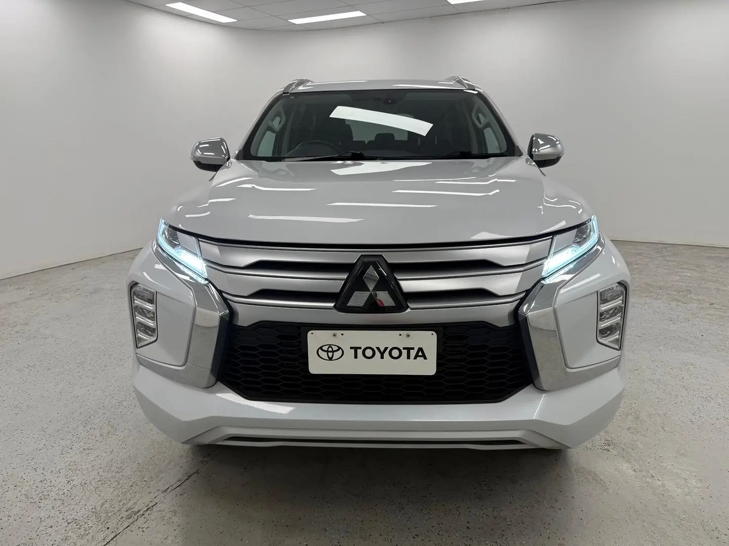 2023 Mitsubishi Pajero Sport Gallery Image 40