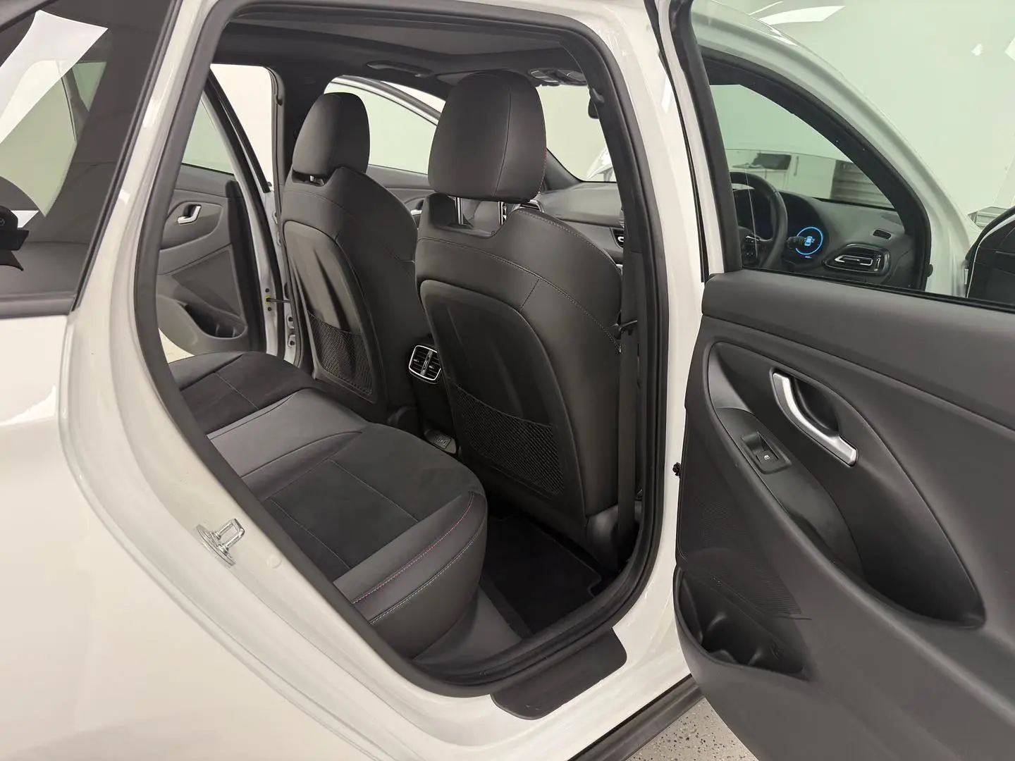 2024 Hyundai i30 Gallery Image 18