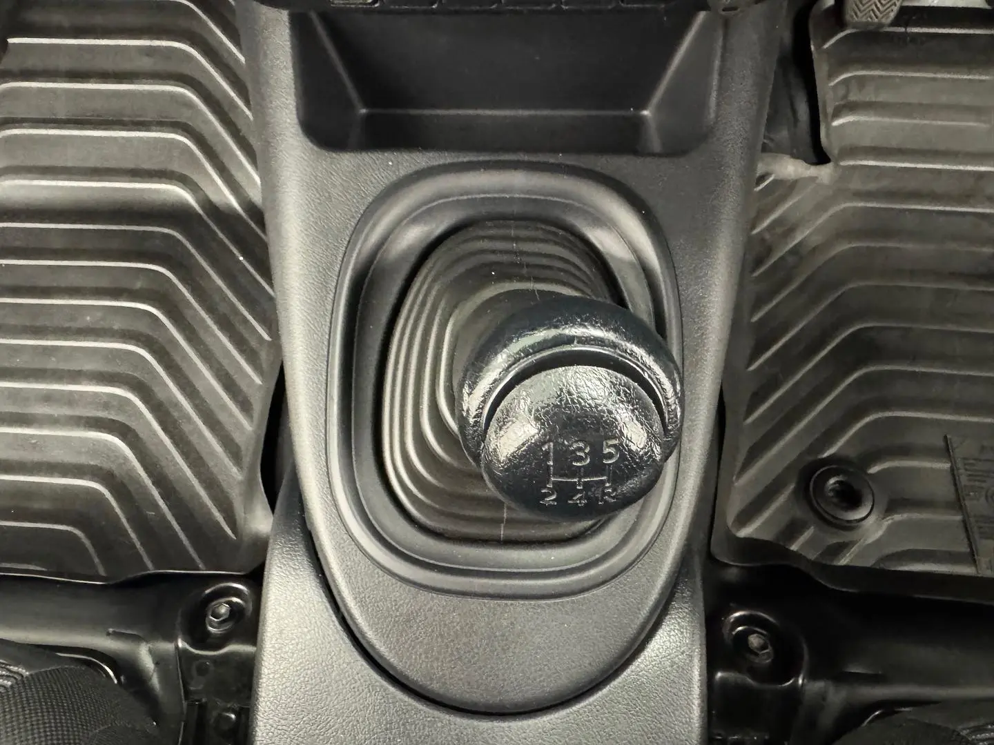 2020 Toyota Hilux Gallery Image 16