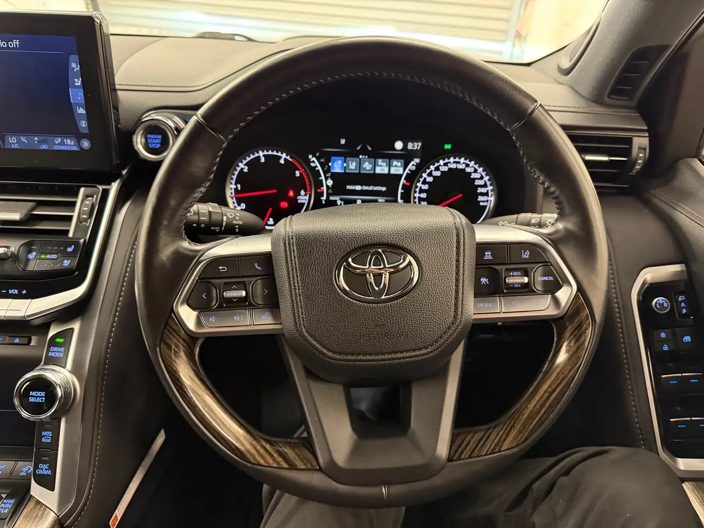 2022 Toyota Landcruiser Gallery Image 33