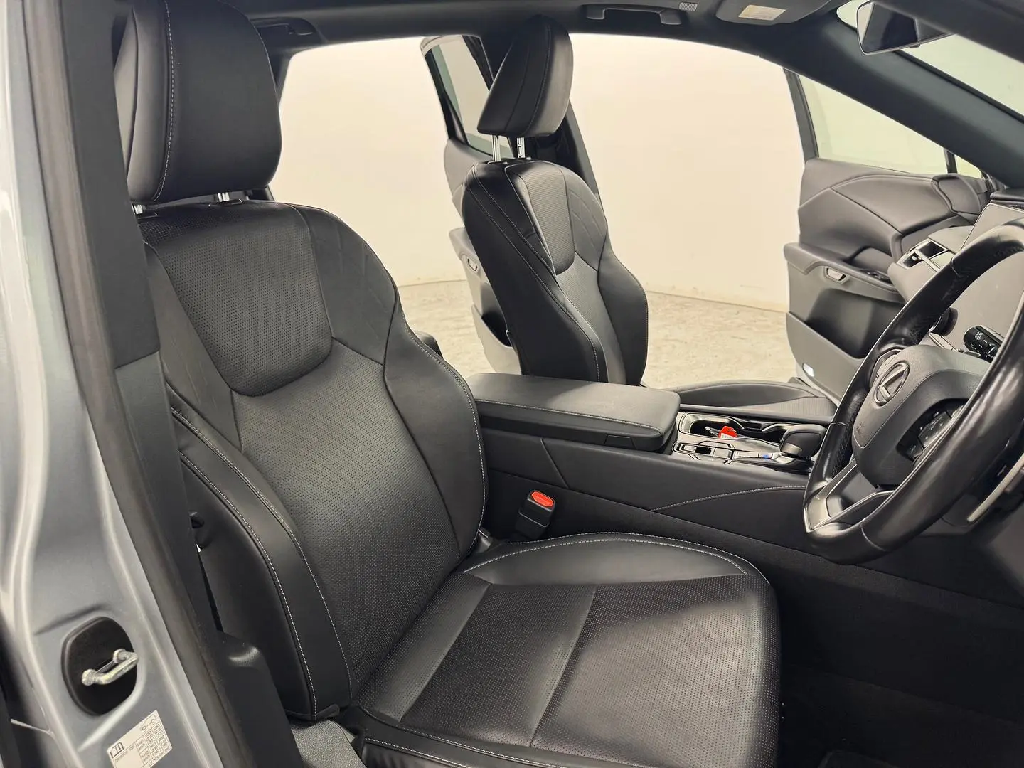 2023 Lexus RX Gallery Image 27