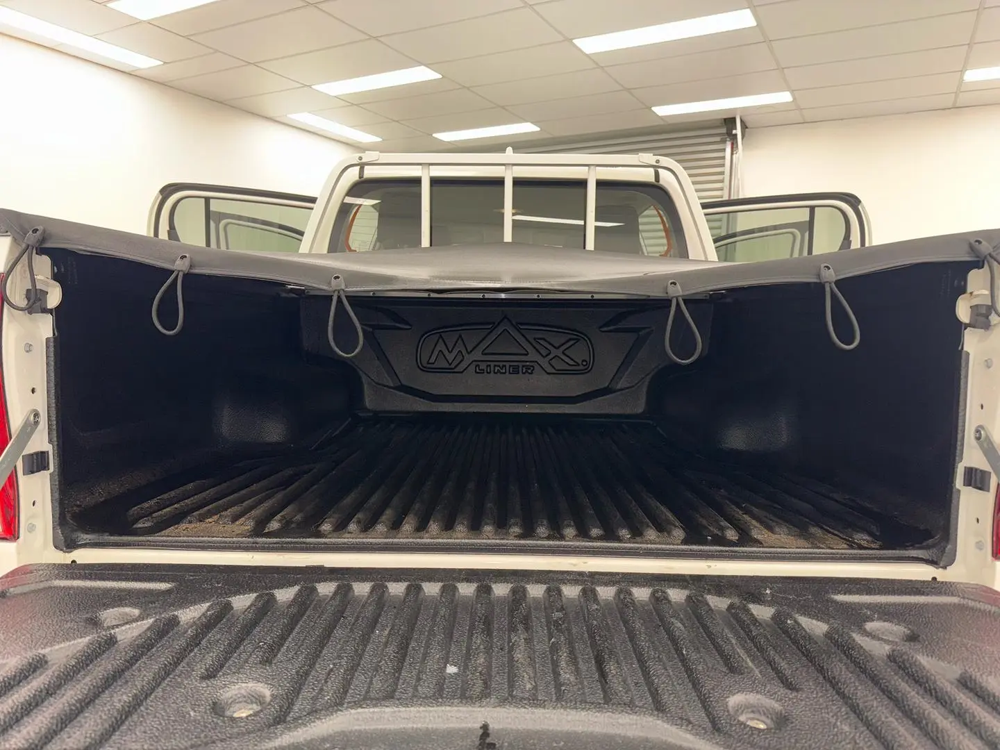 2022 Toyota Hilux Gallery Image 15