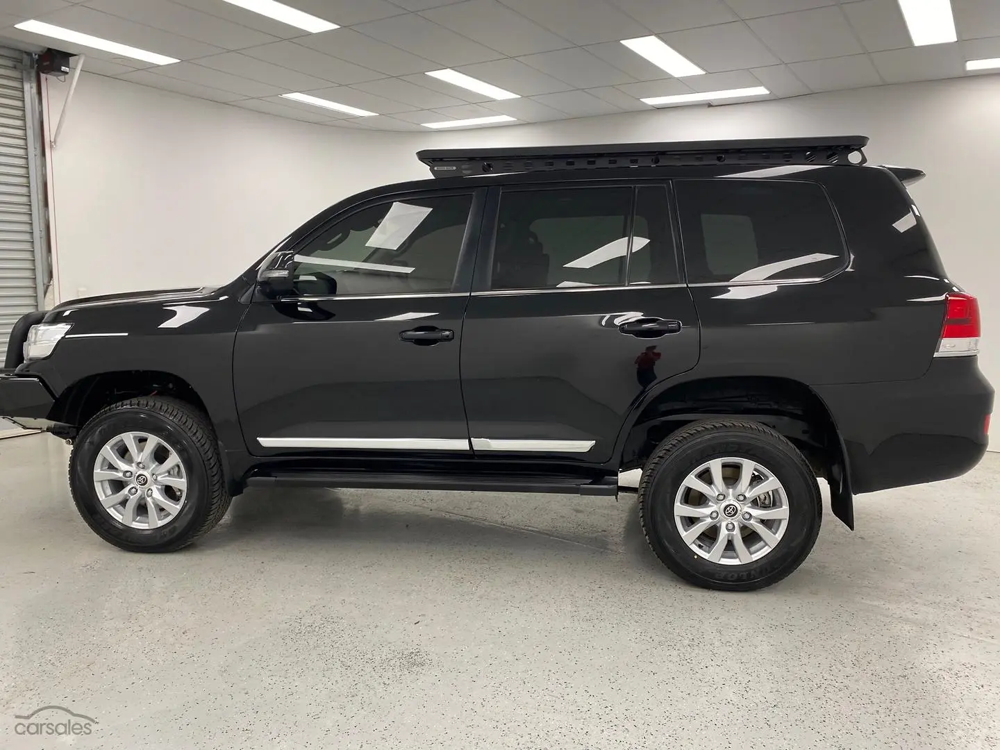 2020 Toyota Landcruiser Image 6