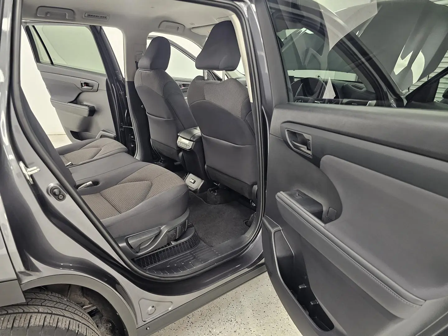 2024 Toyota Kluger Gallery Image 21