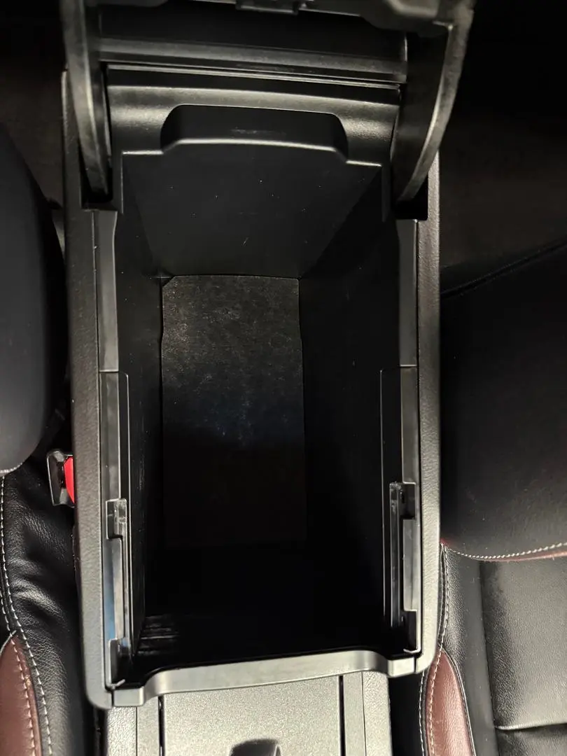 2015 Toyota Camry Gallery Image 35