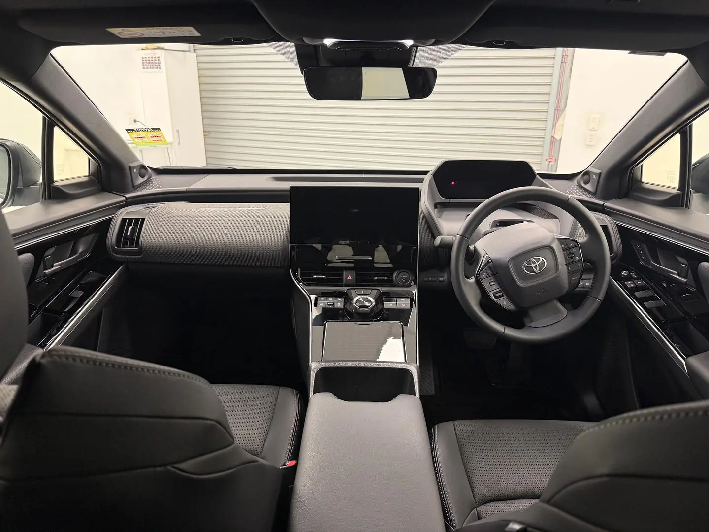 2025 Toyota bZ4X Gallery Image 21